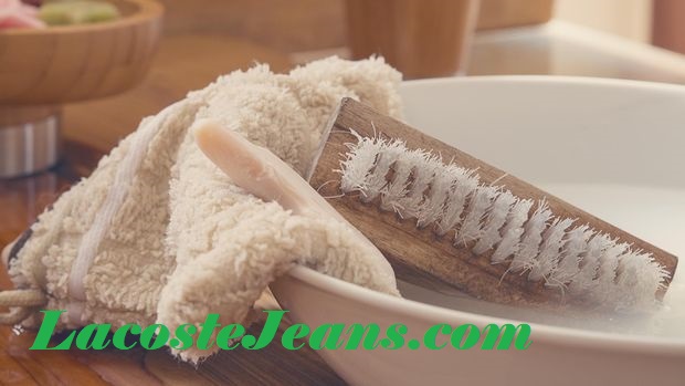 Teknik Mencuci Celana Jeans Menggunakan Perasaan Lemah Lembut
